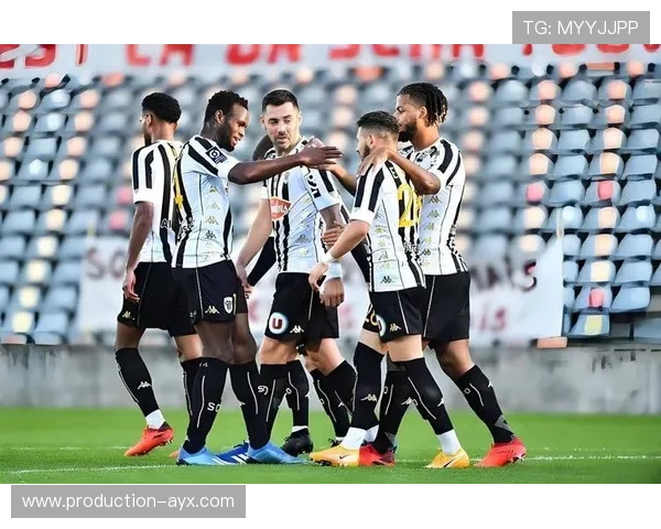 以昂热俱乐部为核心探索法甲新势力崛起与青训布局未来 以昂热俱乐部为核心探索法甲新势力崛起与青训布局未来