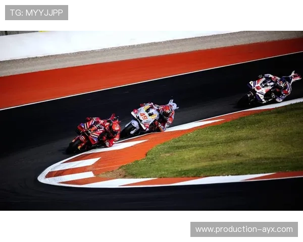 摩托GP赛季最新动态 瓦伦西亚站即将开战 车手争夺激烈 战况一触即发 摩托GP赛季最新动态 瓦伦西亚站即将开战 车手争夺激烈 战况一触即发