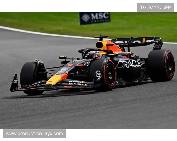 F1赛季最新动态:维斯塔潘夺冠,梅赛德斯与法拉利再度激战 F1赛季最新动态:维斯塔潘夺冠,梅赛德斯与法拉利再度激战