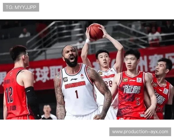 亚洲篮球联赛精彩对决激烈展开各队全力争夺季后赛席位 亚洲篮球联赛精彩对决激烈展开各队全力争夺季后赛席位