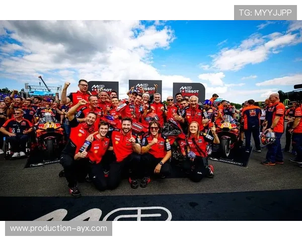 MotoGP赛季最新动态：顶级车手激烈角逐，赛道风云再起